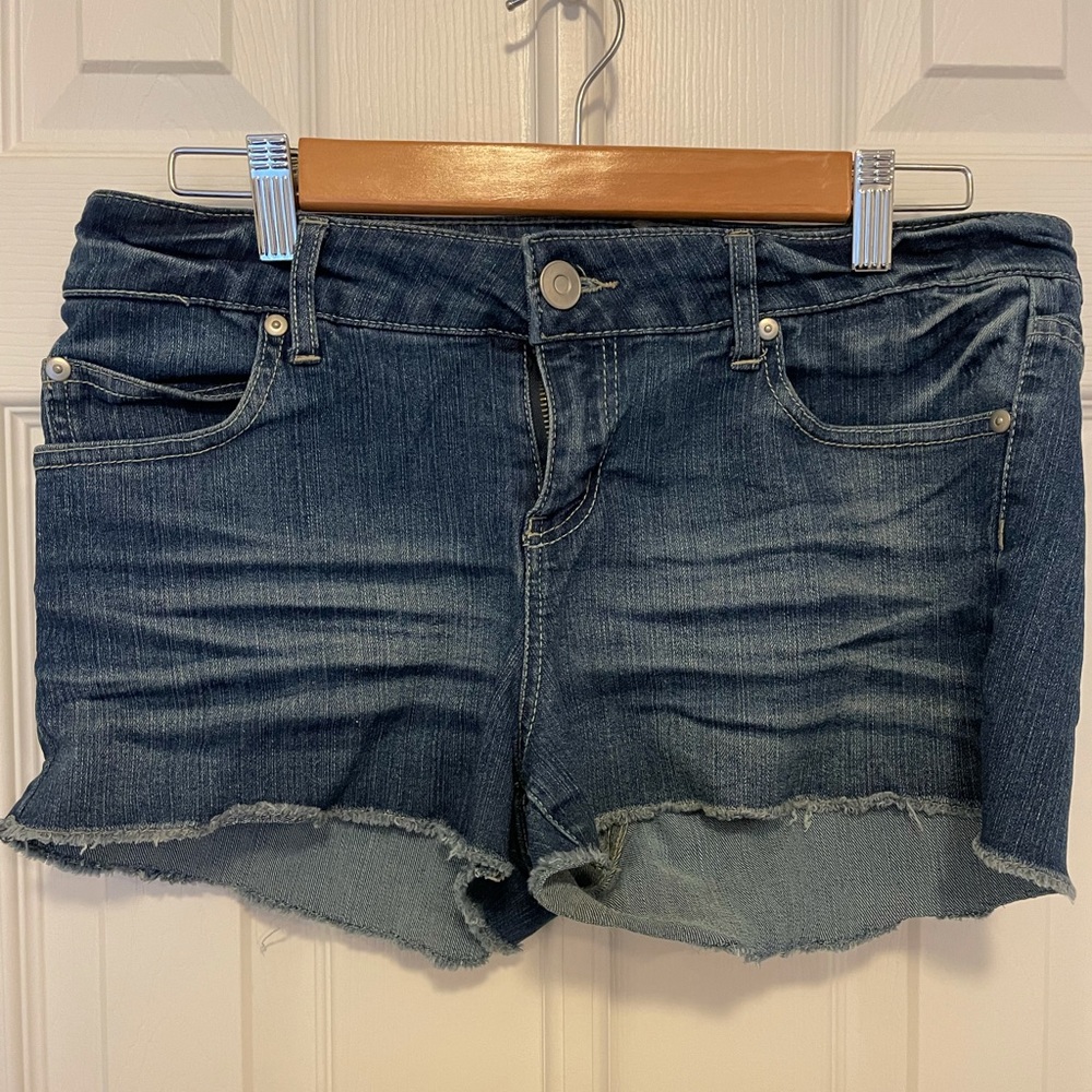 Forever 21 cut off shorts